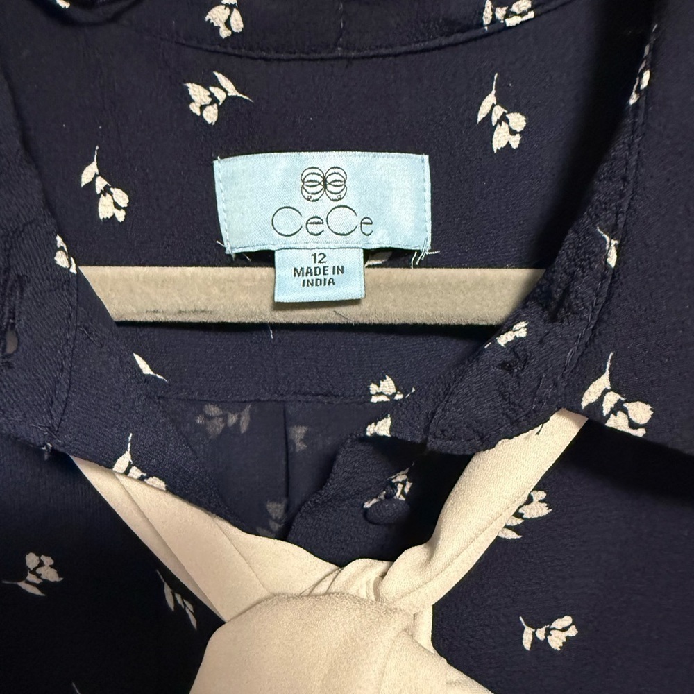 CeCe Ditsy Tulip-Print Bow Dress preloved size 12 - Picture 4 of 6
